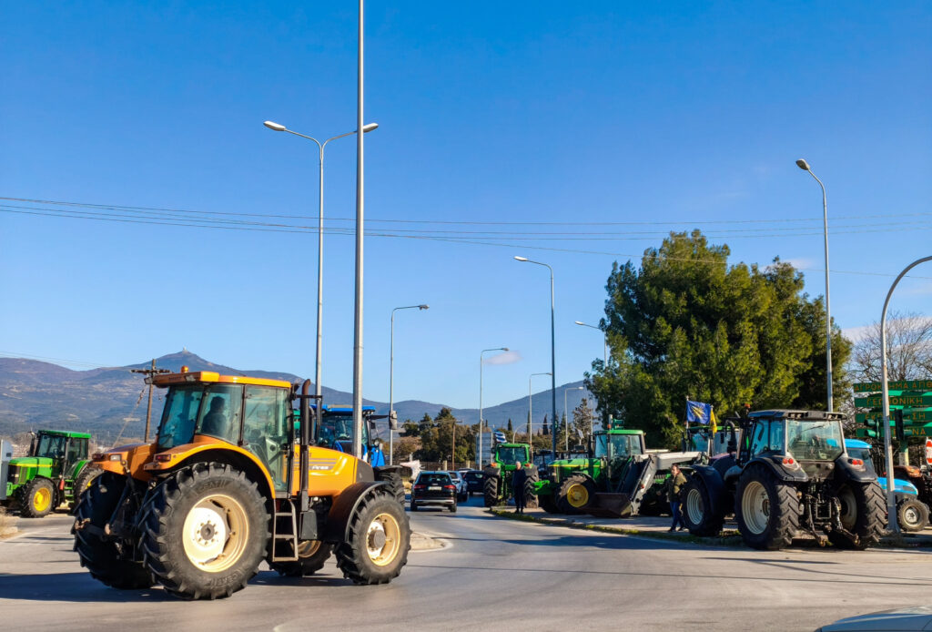 Μπλόκα αγροτών: Ημέρα αποφάσεων για το μέλλον των κινητοποιήσεων