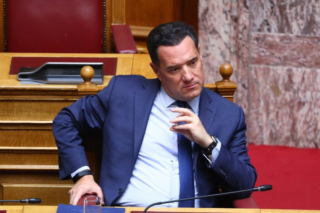 Το face control για τη συνάντηση Μητσοτάκη – αγροτών, το νέο καρφί Άδωνι κατά Δένδια, οι κομματικές παραφωνίες στη ΝΔ και το άσχημο τέλος του Χριστοδουλίδη