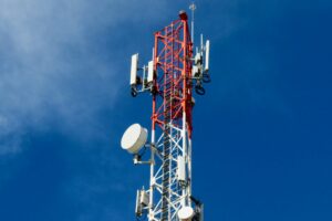 Στο τραπέζι η διαδικασία ανανέωσης των αδειών κινητής τηλεφωνίας στα 900 και 1.800 MHz – Τα σενάρια και ο ρόλος της ΔΕΗ