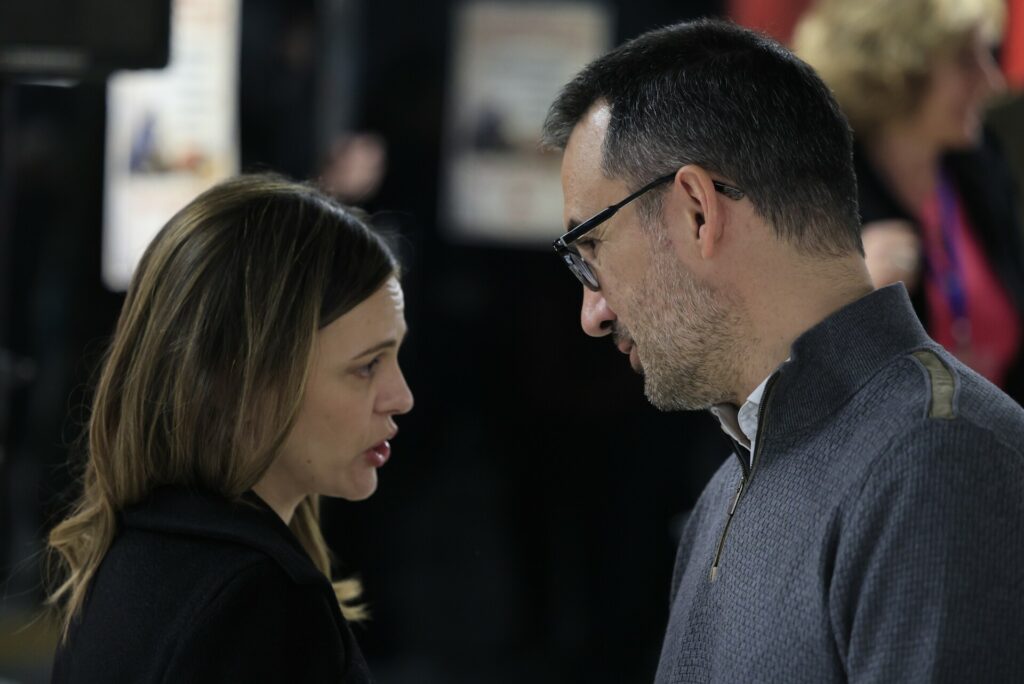 Η αναγκαστική επανένωση στα αριστερά του ΠΑΣΟΚ εν όψει εκλογών και το ενδεχόμενο επιστροφής δύο πρώην βουλευτών ΣΥΡΙΖΑ στο στρατόπεδο Τσίπρα