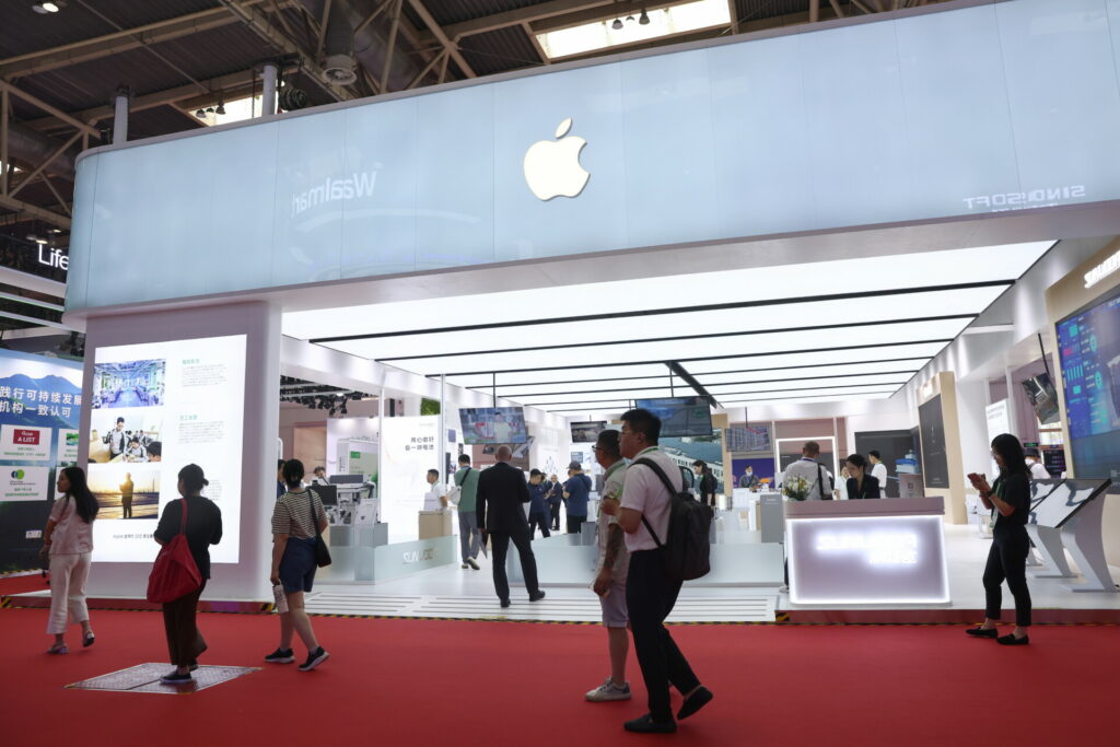 Κίνα: Ξανά στην κορυφή η Apple, άλμα 28% στις παραγγελίες iPhone