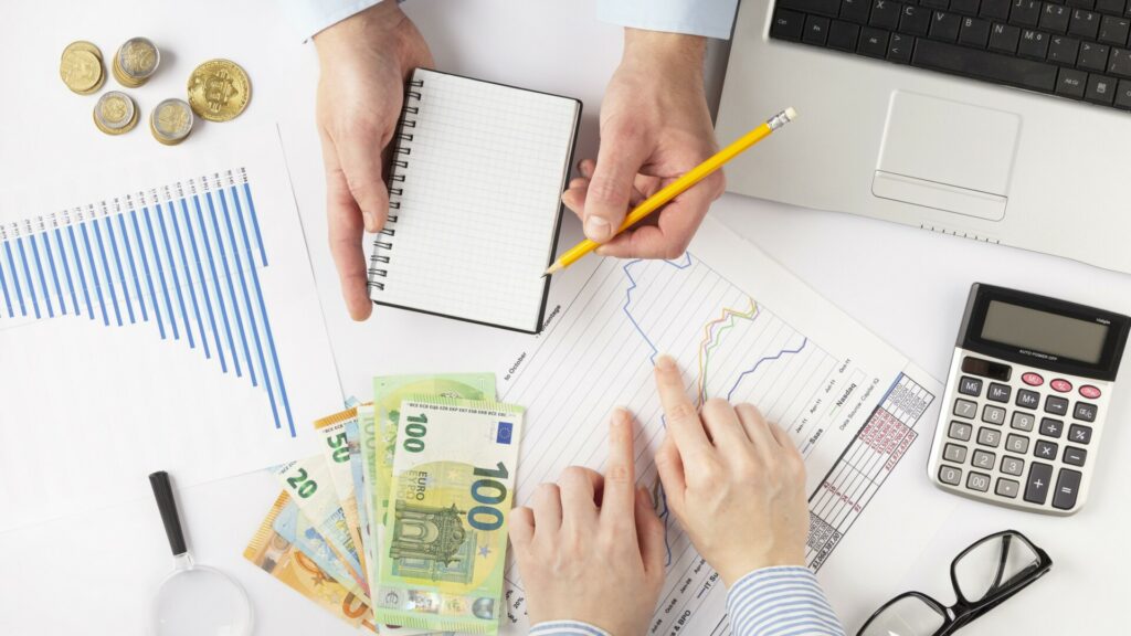 FT: Στο “ράφι” έμειναν δάνεια 74 δισ. ευρώ από το Ταμείο Ανάκαμψης