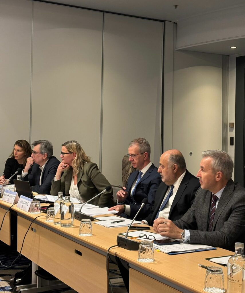 Συνάντηση εργασίας του Δημήτρη Τσιόδρα με στελέχη των μεγαλύτερων εταιρειών καλλυντικών