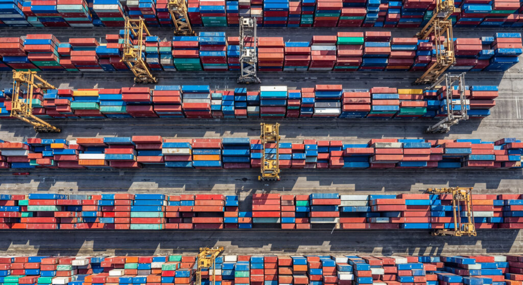 Στα 29,92 δισ. το εμπορικό έλλειμμα στο 11μηνο, μειώθηκε 6,9%