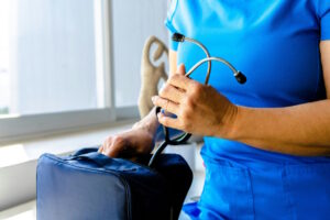 Επίδομα ασθένειας σε επαγγελματίες, αυτοαπασχολούμενους και αγρότες