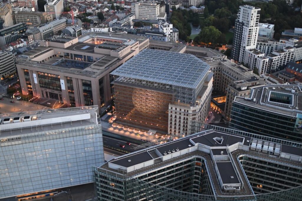 Έκτακτο Ευρωπαϊκό Συμβούλιο για τις σχέσεις ΕΕ – ΗΠΑ σήμερα στις Βρυξέλλες