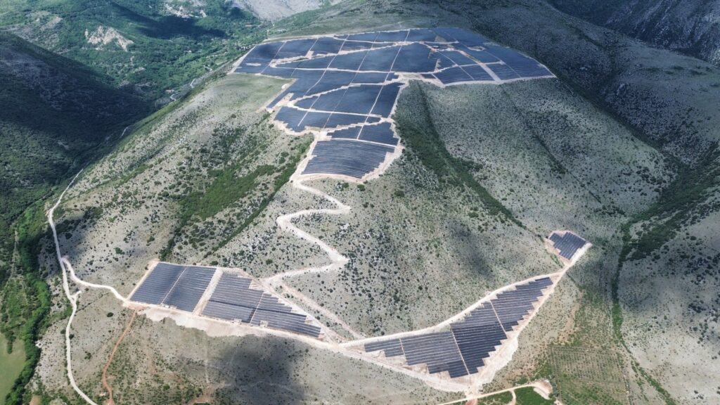 Συνεργασία Schneider Electric με CERO Generation για το φωτοβολταϊκό πάρκο Delfini 100 MW