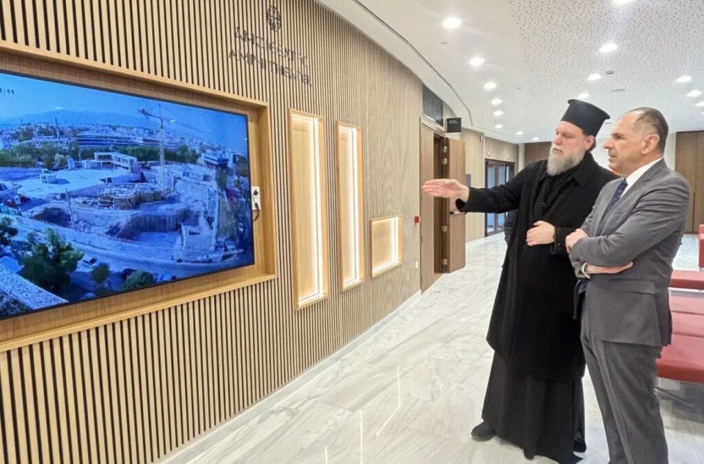 Επίσκεψη Γεραπετρίτη στο «Ιωνικό Κέντρο» της Ι.Μ. Νέας Ιωνίας