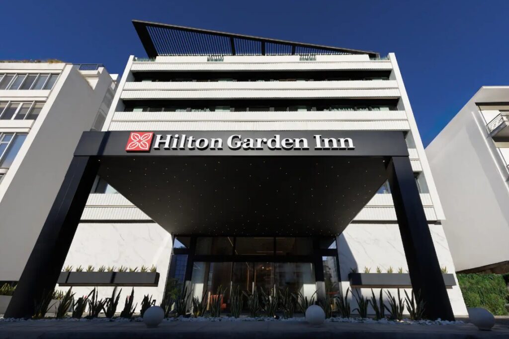 Το Hilton Garden Inn Athens Syggrou