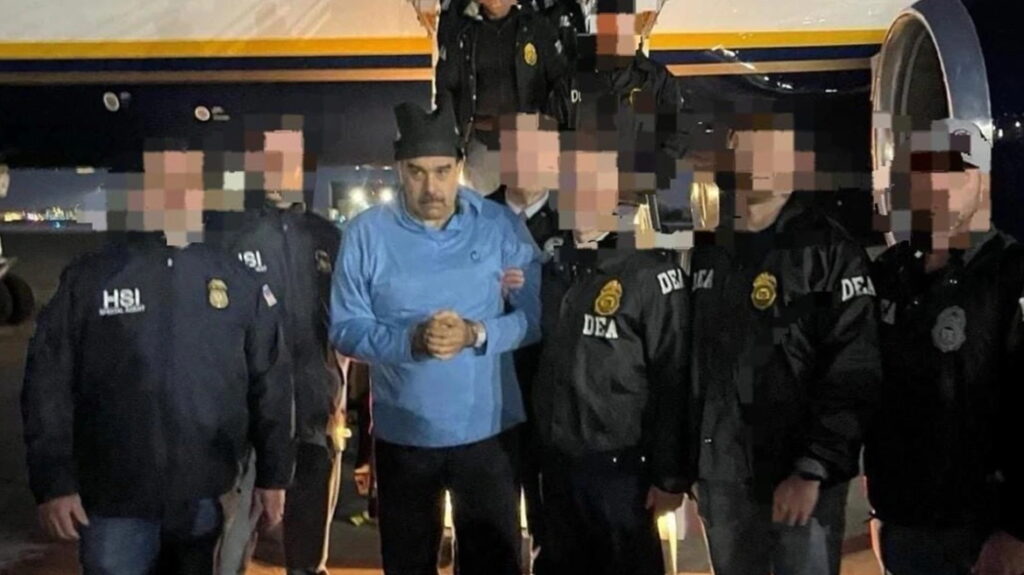 Στη Νέα Υόρκη ο Μαδούρο για να δικαστεί, οι νέες εικόνες μετά τη σύλληψη