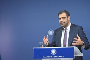 Μαρινάκης: Τον Ιούνιο πρόωρη αποπληρωμή χρέους 6,9 δισ.