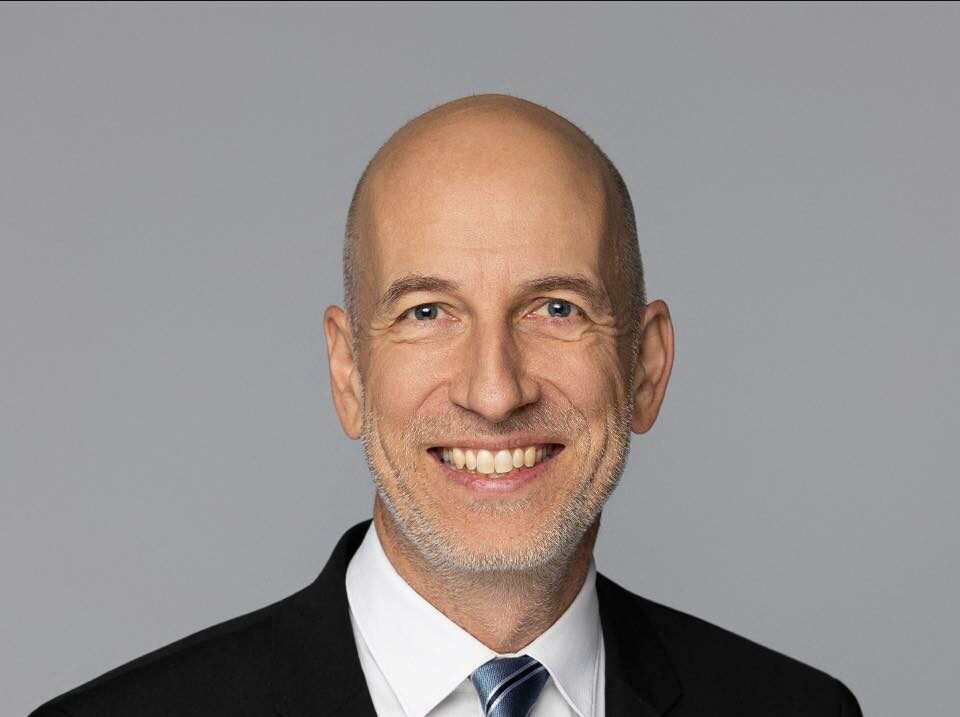 Παράθυρο για νέα μείωση επιτοκίων αφήνει μέλος της ΕΚΤ