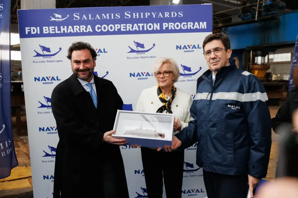 Επίσκεψη της Υπουργού Άμυνας της Γαλλίας στα Ναυπηγεία Σαλαμίνας