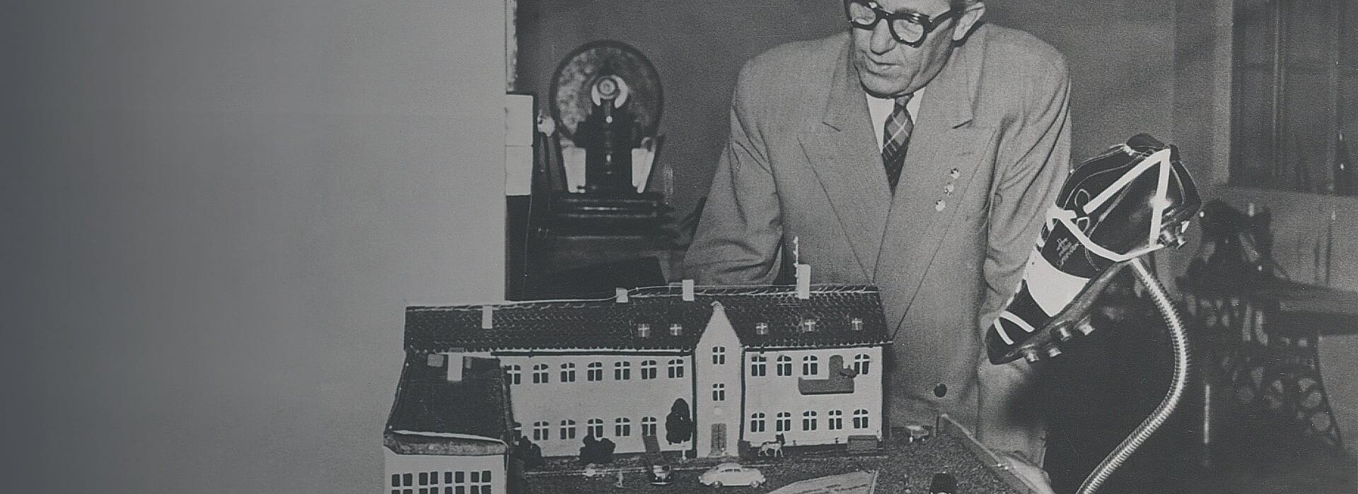 Ο Ρούντολφ Ντάσλερ ιδρύει την Puma