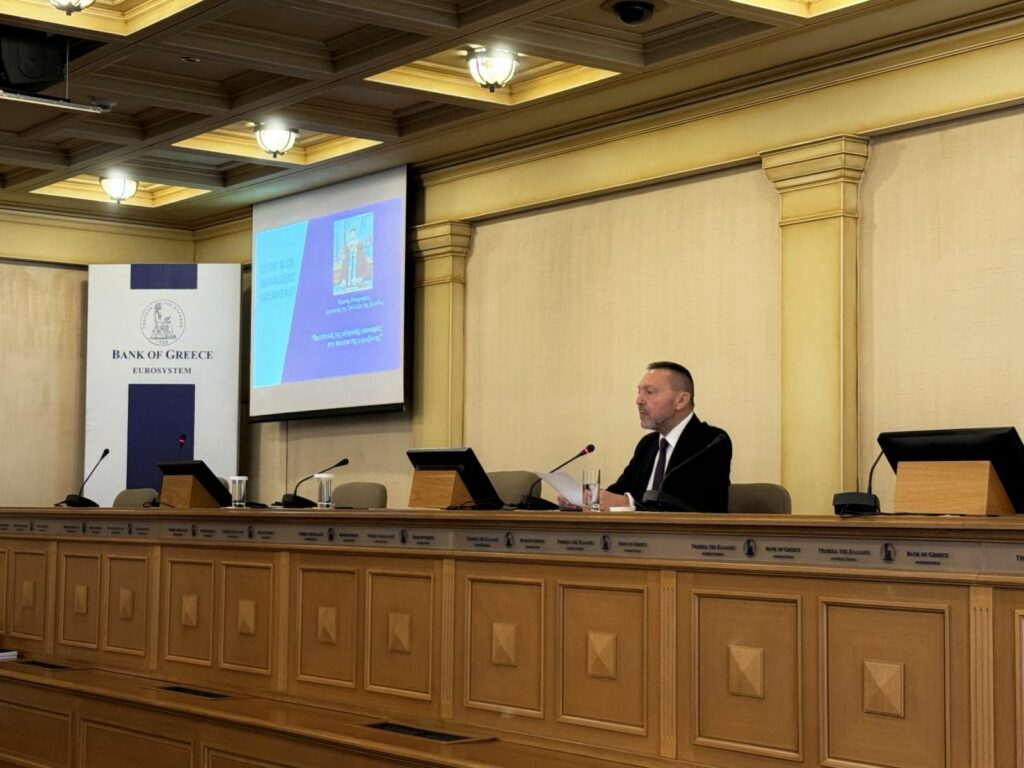 Στουρνάρας: Τα τρία κλειδιά της ανάπτυξης