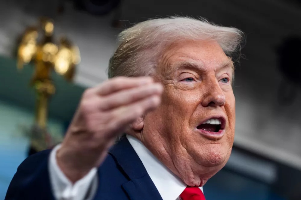 Δημοσκόπηση: Εχθρός της Ευρώπης ο Τραμπ λέει το 51%