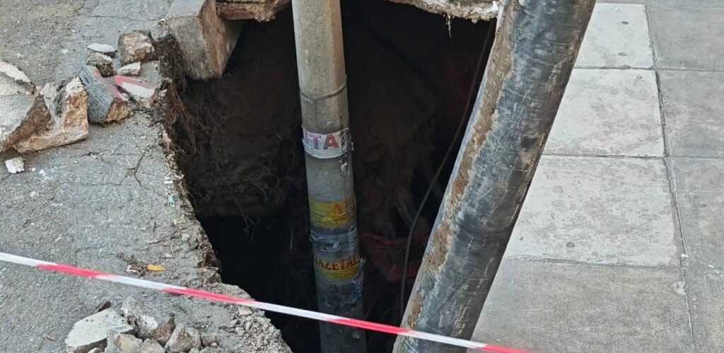 Αθήνα: Άνοιξε τρύπα στο έδαφος στην περιοχή του Χίλτον