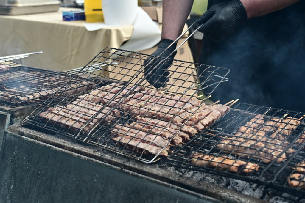 Τσικνοπέμπτη 2026: Πότε είναι, η ιστορία της γιορτής