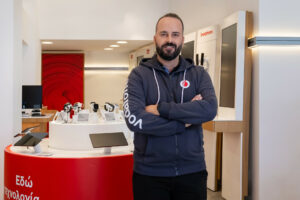 Vodafone: Επένδυση 15 εκατ. ευρώ για μετασχηματισμό 244 καταστημάτων