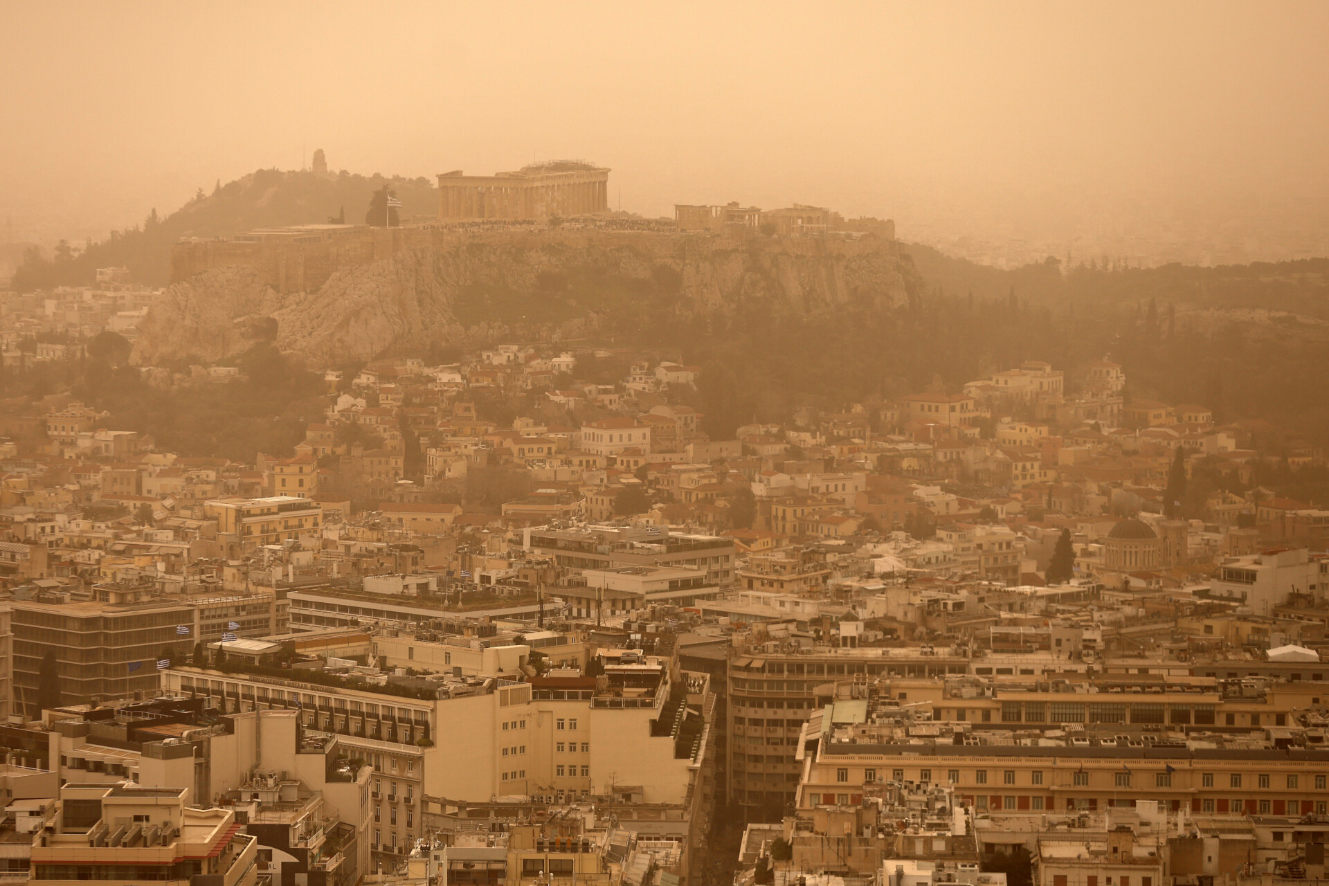 Αφρικανική σκόνη έχει πνίξει την Αθήνα, Αεροδρόμιο ©Intime