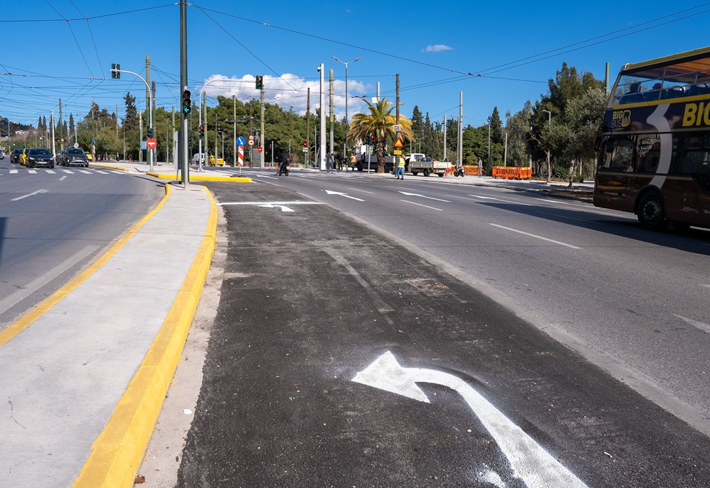 Σε λειτουργία η αναστροφή της Λεωφ. Αμαλίας για είσοδο στην Πλάκα
