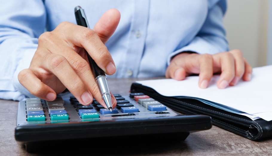 Ασφαλιστικές εισφορές: Ο νέος χάρτης για επαγγελματίες, εργαζόμενους συνταξιούχους και “μπλοκάκια”