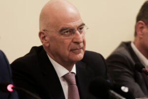 Τουρκική παρενόχληση στο αεροσκάφος που μετέφερε τον Δένδια στην Κύπρο