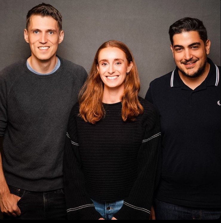 ADRIAN JOHNSTON,PHILIPPA BROWN, ΠΑΝΟΣ ΣΤΡΑΒΟΠΟΔΗΣ