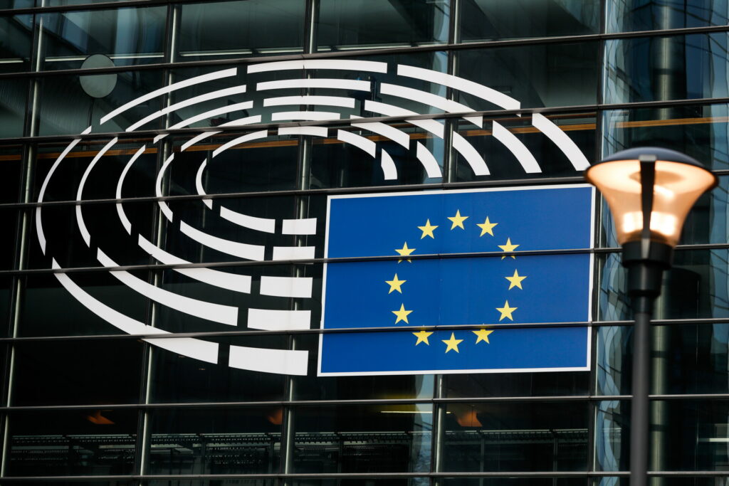 Πράσινο φως από το Ευρωκοινοβούλιο για το δάνειο 90 δισ. ευρώ στην Ουκρανία