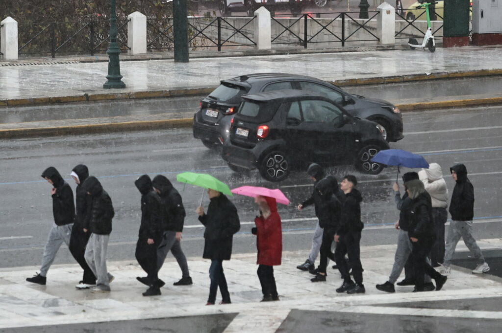Κακοκαιρία: Πού θα έχει ισχυρές βροχές και καταιγίδες