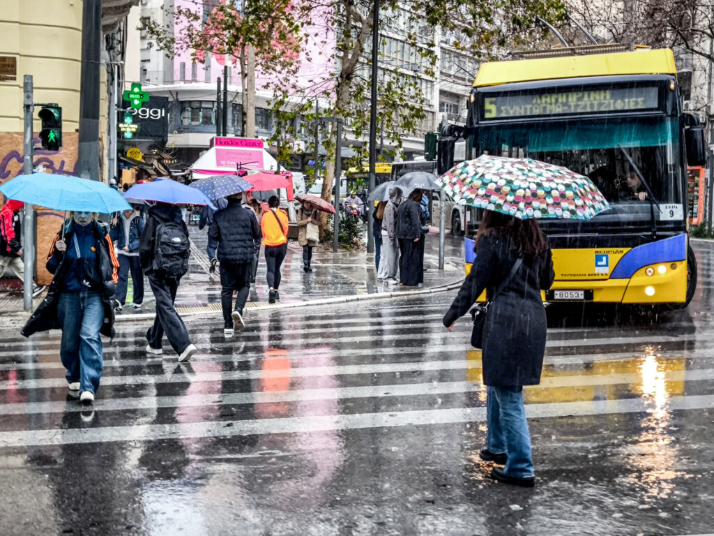 Έρχεται έντονη κακοκαιρία: Πορτοκαλί προειδοποίηση για την Αθήνα