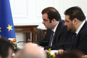 Μπλόκο στον παράνομο τζόγο: Φυλάκιση 10 ετών, ποινές έως 800.000 ευρώ και δίωξη για παραπλανητικές διαφημίσεις