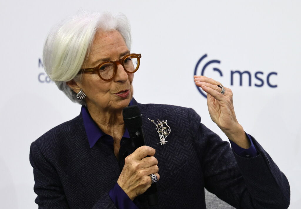 Λαγκάρντ: Κίνητρα αντί φόρων για την ανάσχεση της εκροής κεφαλαίων