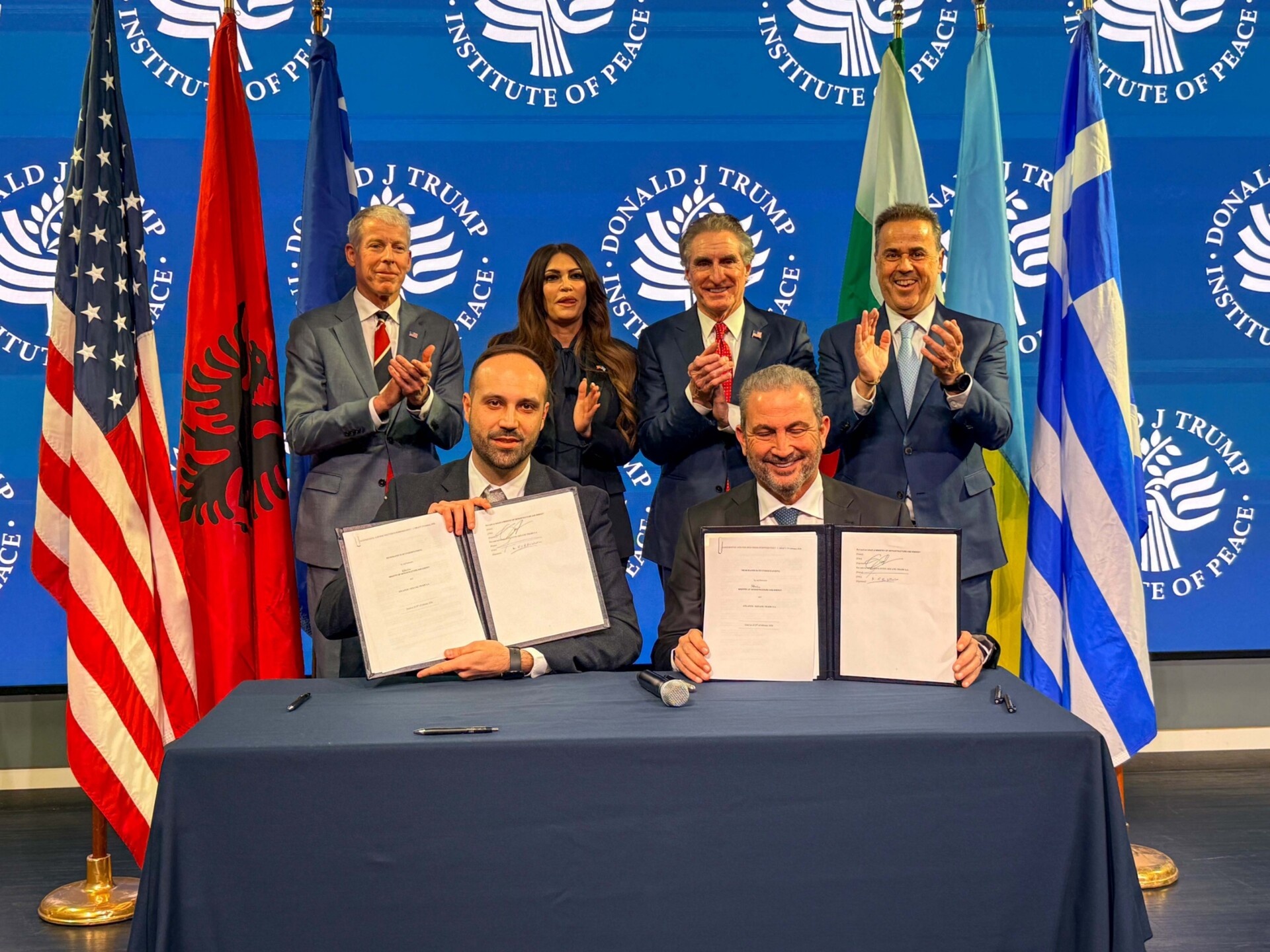 Atlantic See LNG Trade, υπογραφή συμφωνιών