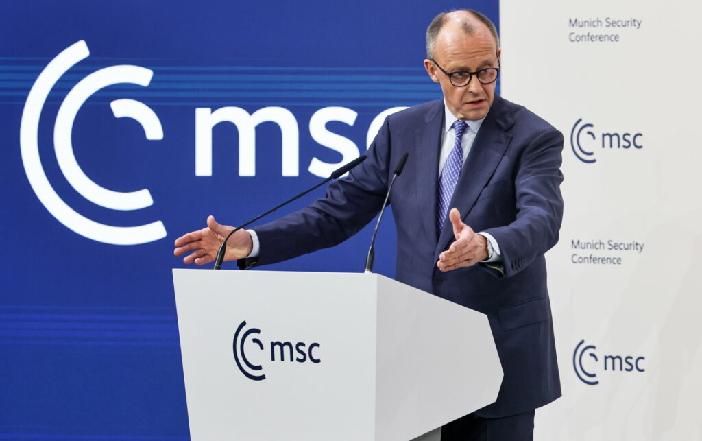 Κατ’ ιδίαν συζητήσεις Μερτς με Μακρόν για πυρηνική θωράκιση εντός του ΝΑΤΟ