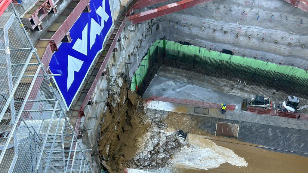 ΑΒΑΞ: Στον Ευαγγελισμό έφτασε ο μετροπόντικας “Αθηνά”