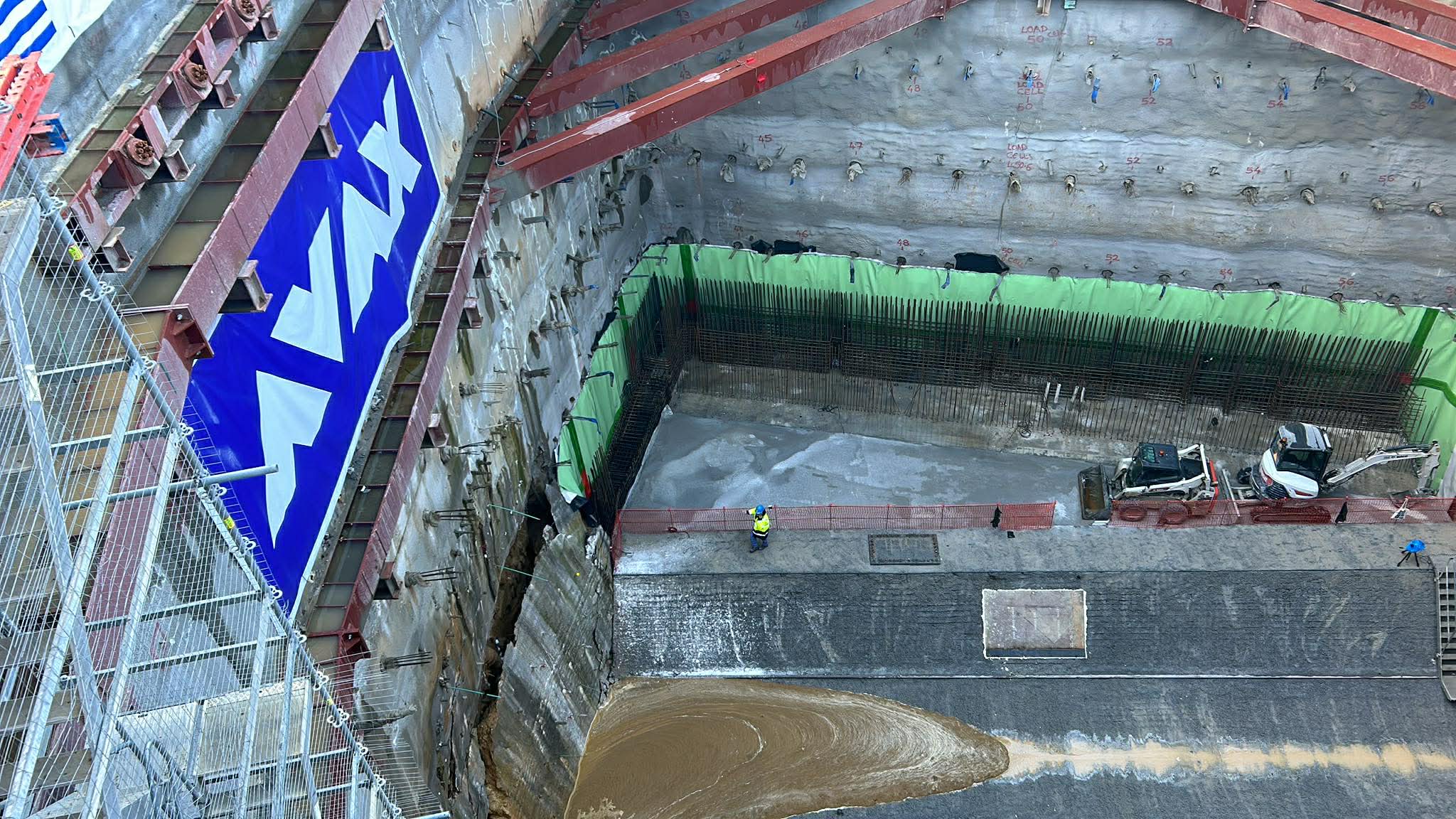 Στον Ευαγγελισμό έφτασε ο μετροπόντικας "Αθηνά"