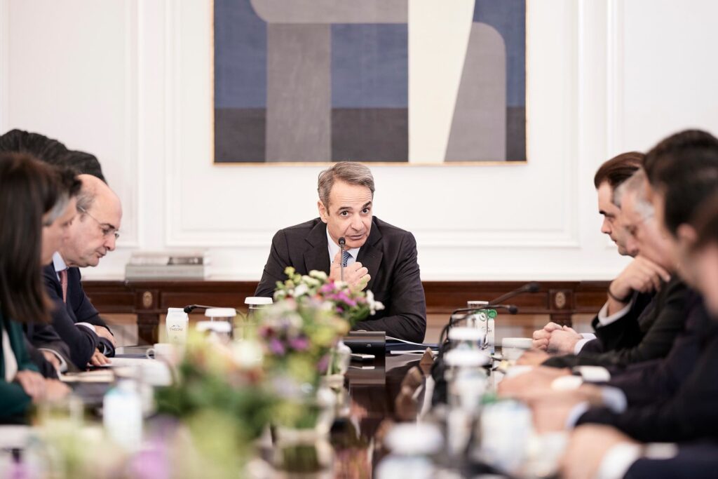 μητσοτακης κυβερνητικό συμβούλιο οικονομικής πολιτικής