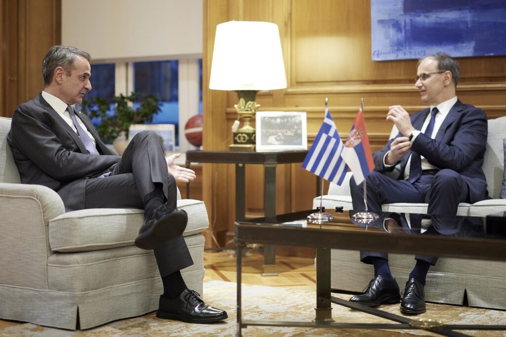 Συνάντηση Κυριάκου Μητσοτάκη με τον Σέρβο πρωθυπουργό Τζούρο Ματσούτ
