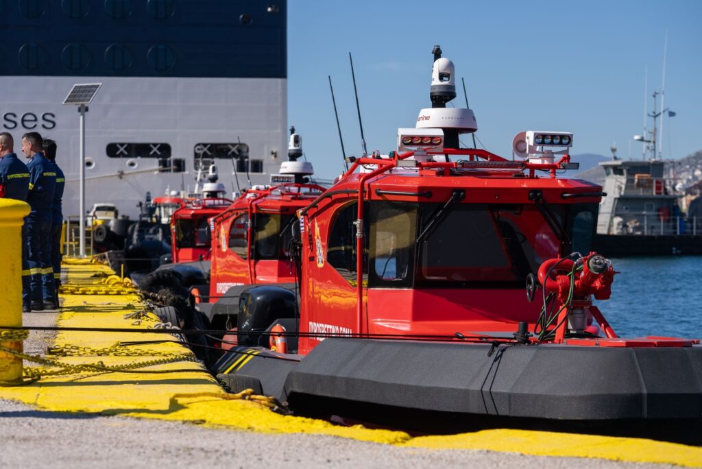 Πυροσβεστικό Σώμα: Παρέλαβε πέντε σύγχρονα πυροσβεστικά ταχύπλοα σκάφη