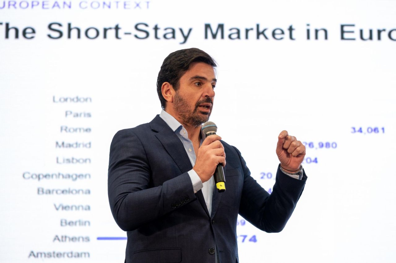 Βραχυχρονια μισθωση Ο Αντώνης Μαρκόπουλος, CEO της Prosperty, στο Short Stay Athens Conference 2026