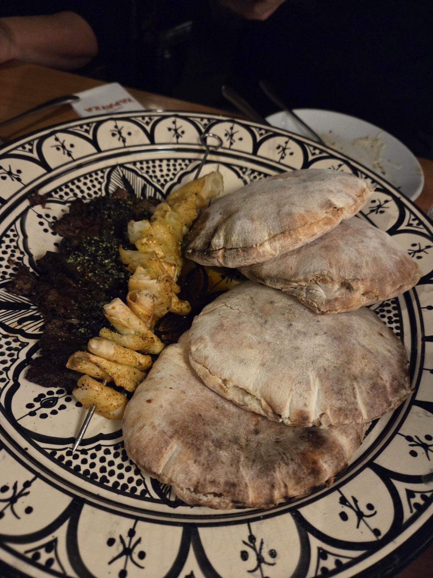 αθηναικη ταρατσα