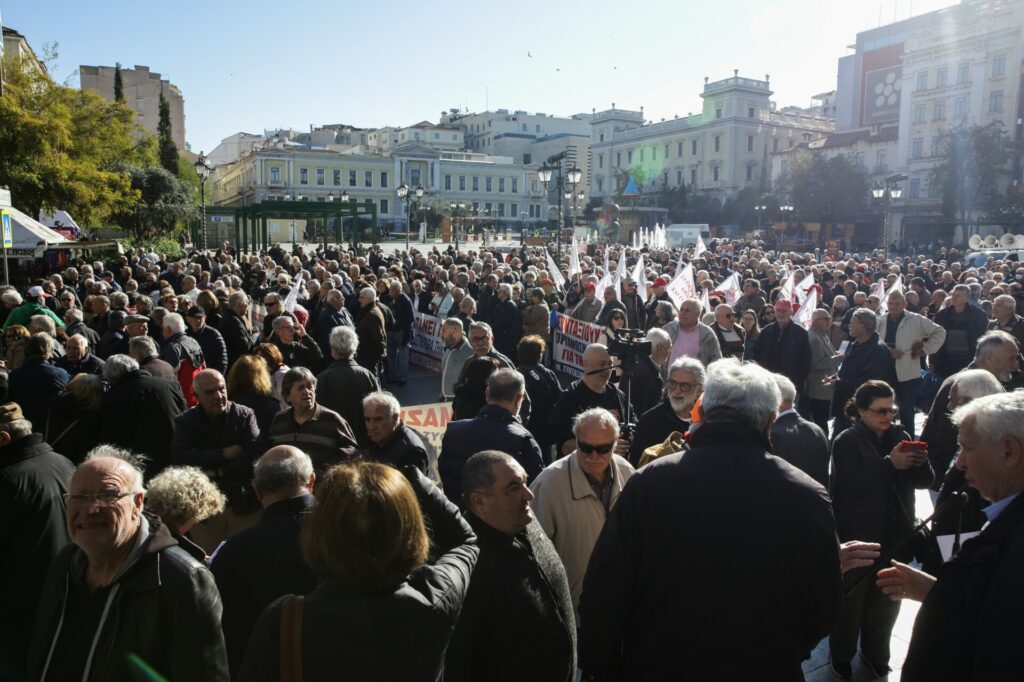 Καμπανάκι ΕΕ για τις δαπάνες των συντάξεων με το βλέμμα στην άμυνα