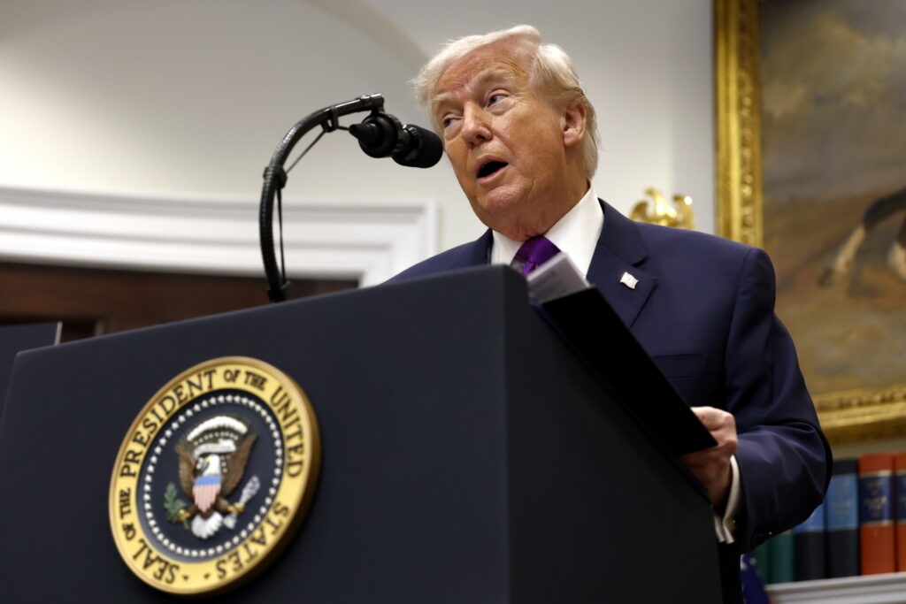 Τραμπ σε Ιράν: Θα είναι πολύ τραυματικές οι συνέπειες εάν δεν επέλθει συμφωνία