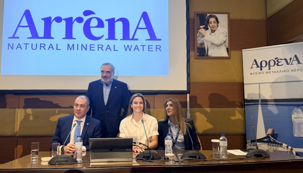 Πώς συνδέονται το εμφιαλωμένο νερό, η Μαρία Σάκαρη και το ρόδι με τον όμιλο Τσάκου