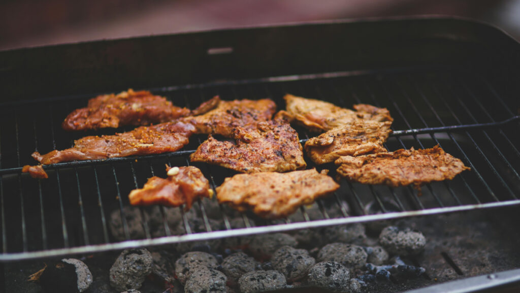 Τσικνοπέμπτη 2026: Τι ισχύει με το ψήσιμο στις πολυκατοικίες