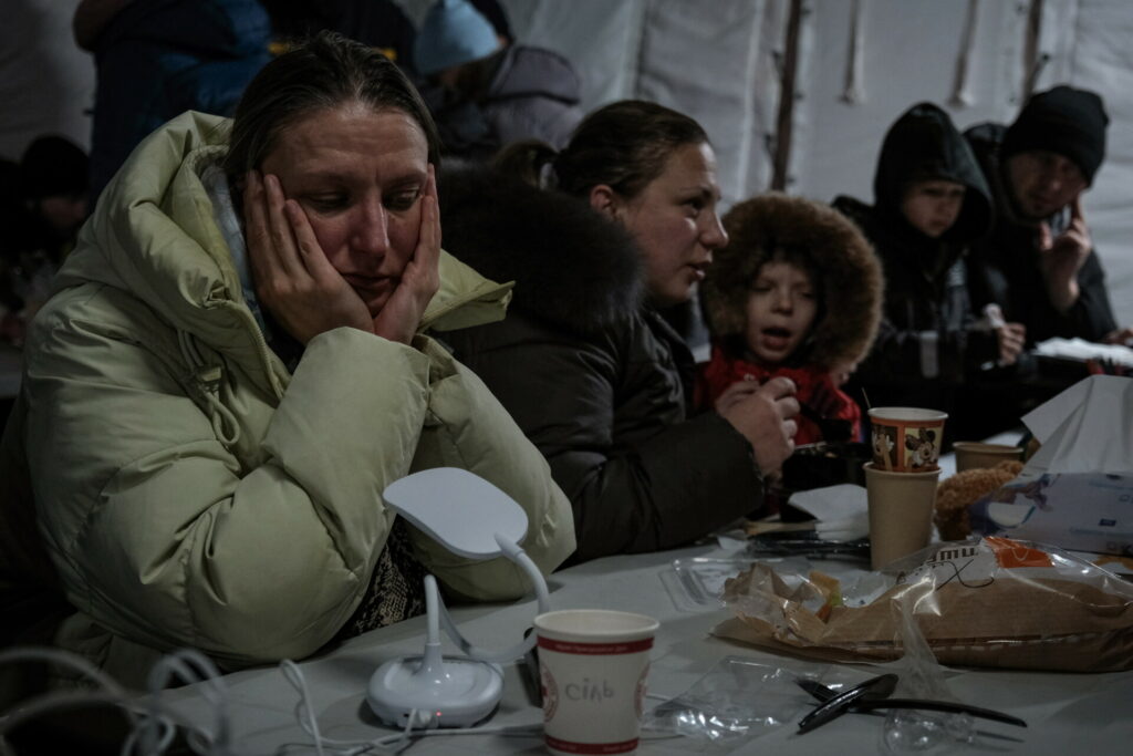 Οι Ουκρανοί εγκαταλείπουν τα νοτιοανατολικά καθώς η Ρωσία κερδίζει εδάφη