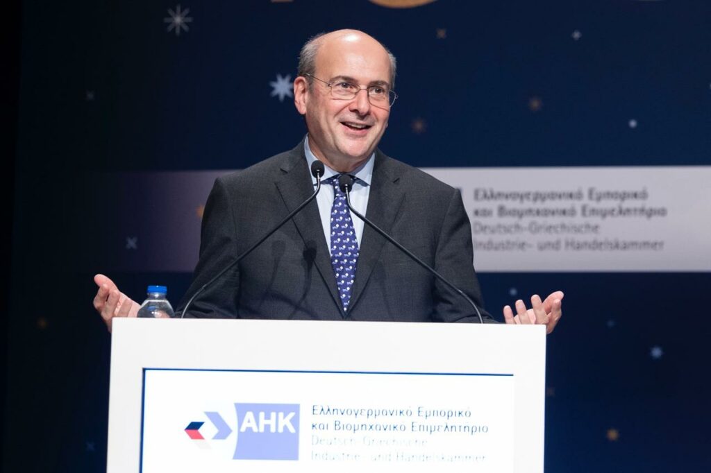 Χατζηδάκης:Εγγύηση για τις επόμενες γενιές η συνταγματική ρήτρα δημοσιονομικής σταθερότητας