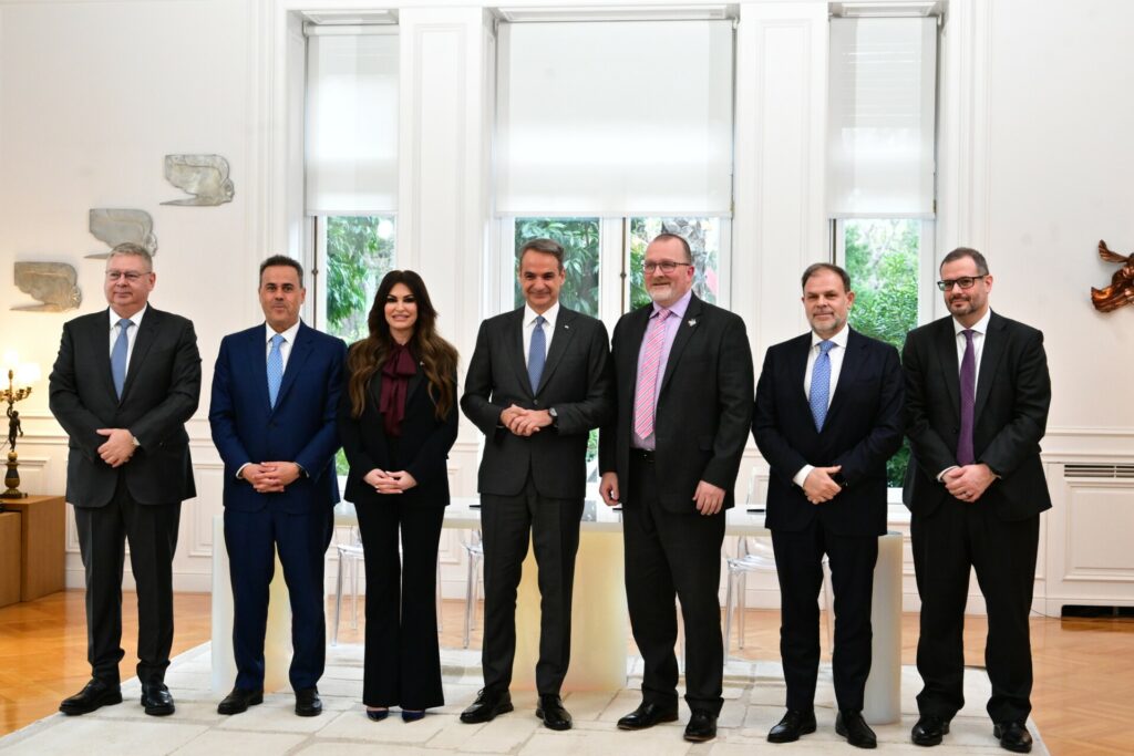 Η Ελλάδα επέστρεψε στις έρευνες υδρογονανθράκων – Live η παρουσίαση των συμφωνιών με την κοινοπραξία Chevron-HelleniQ Energy