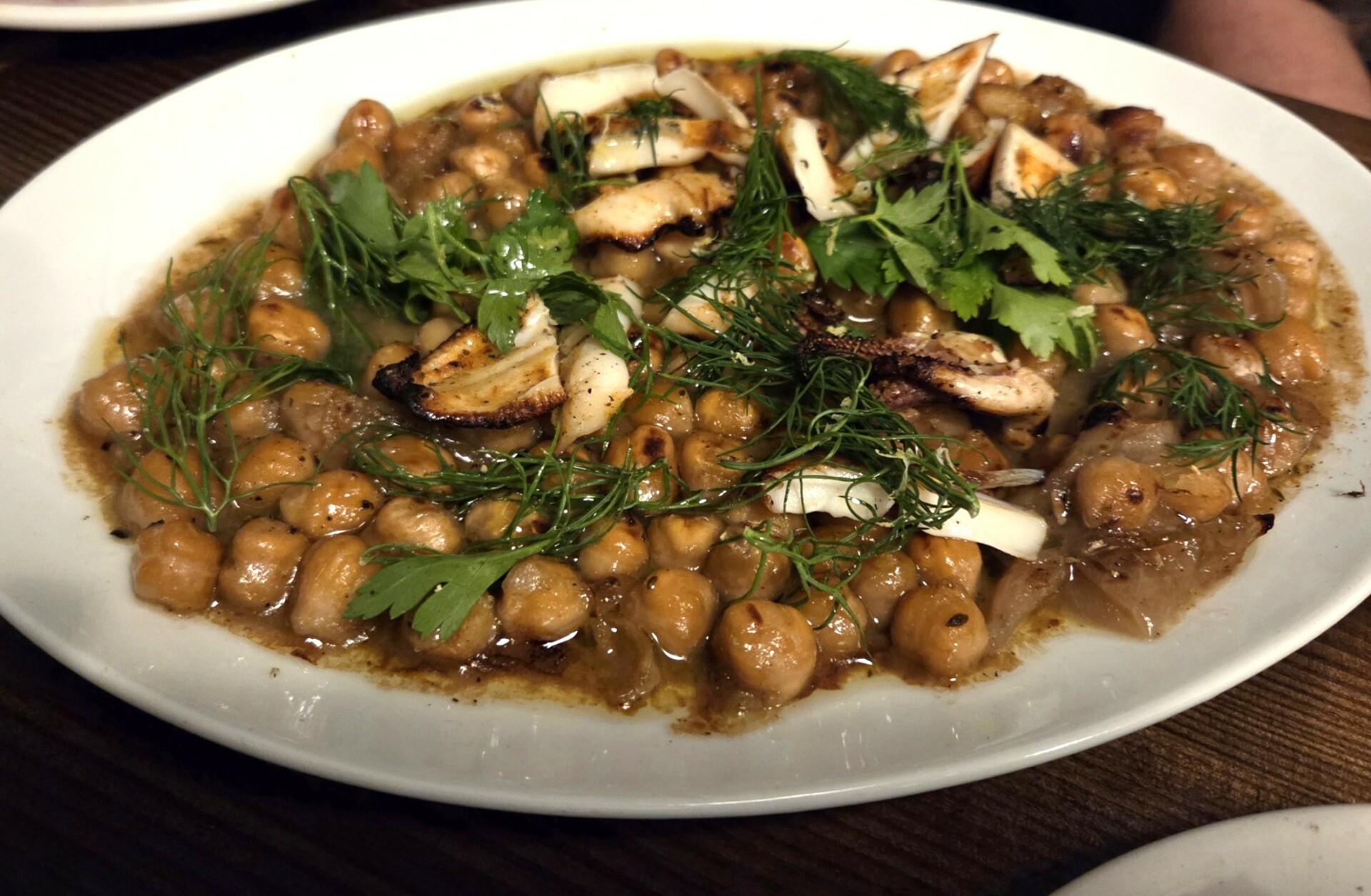 Ρεβιθάδα με καλαμάρι © PowerGame